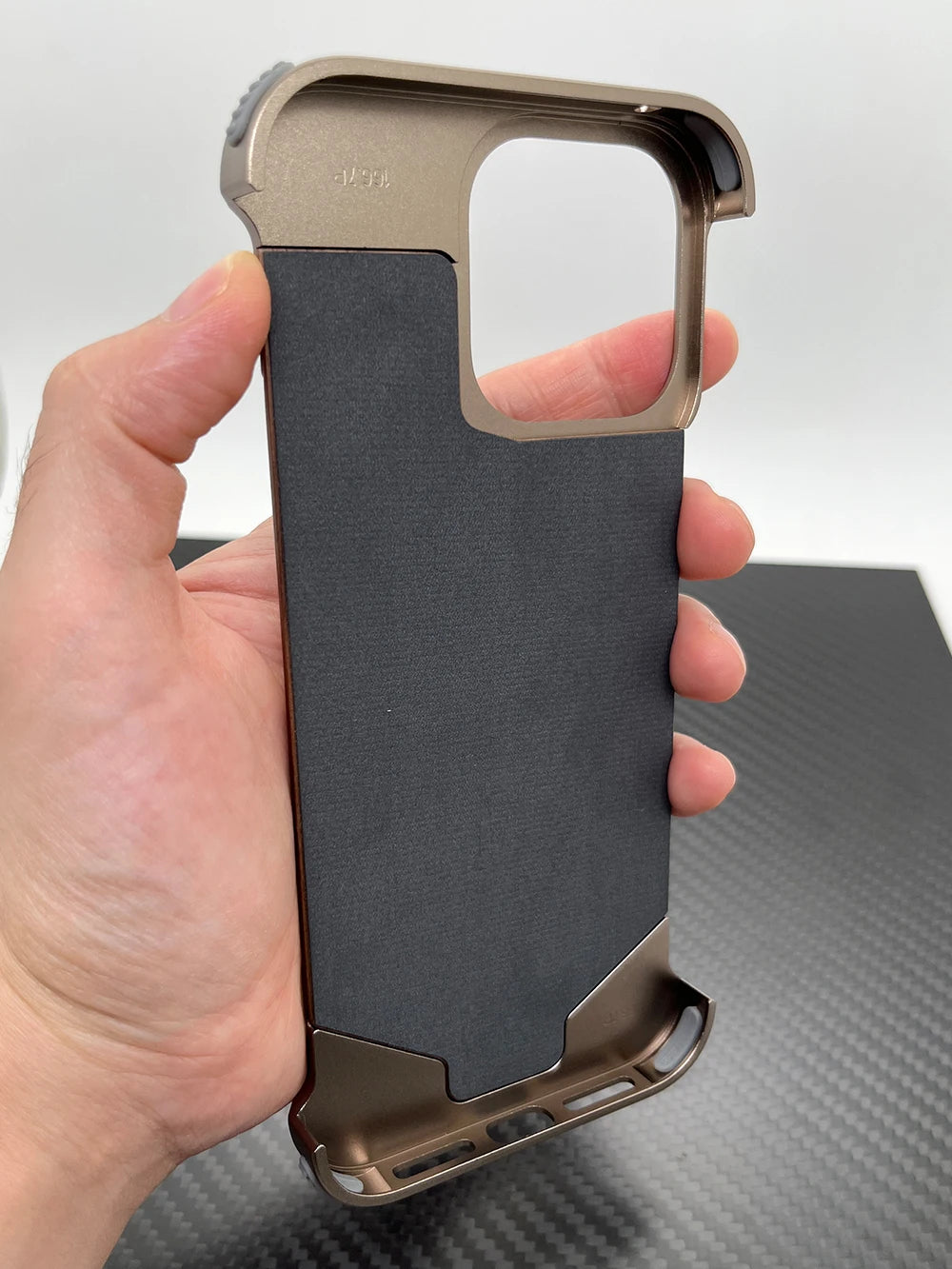 Coque Magnetic Ronce de Noyer pour IPhone